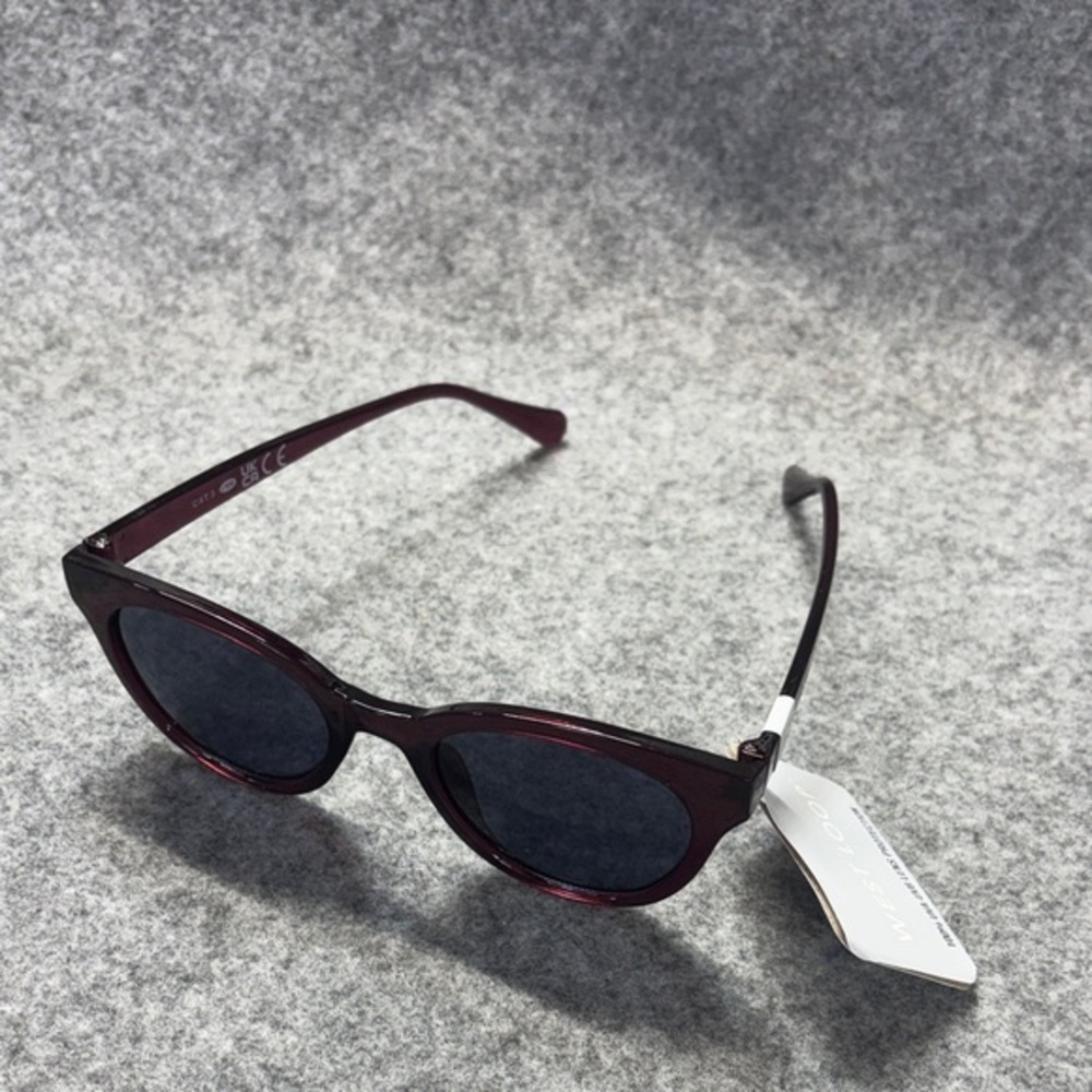West loop wine colored 100% UVA-UVB lens protection sun glasses NWT
